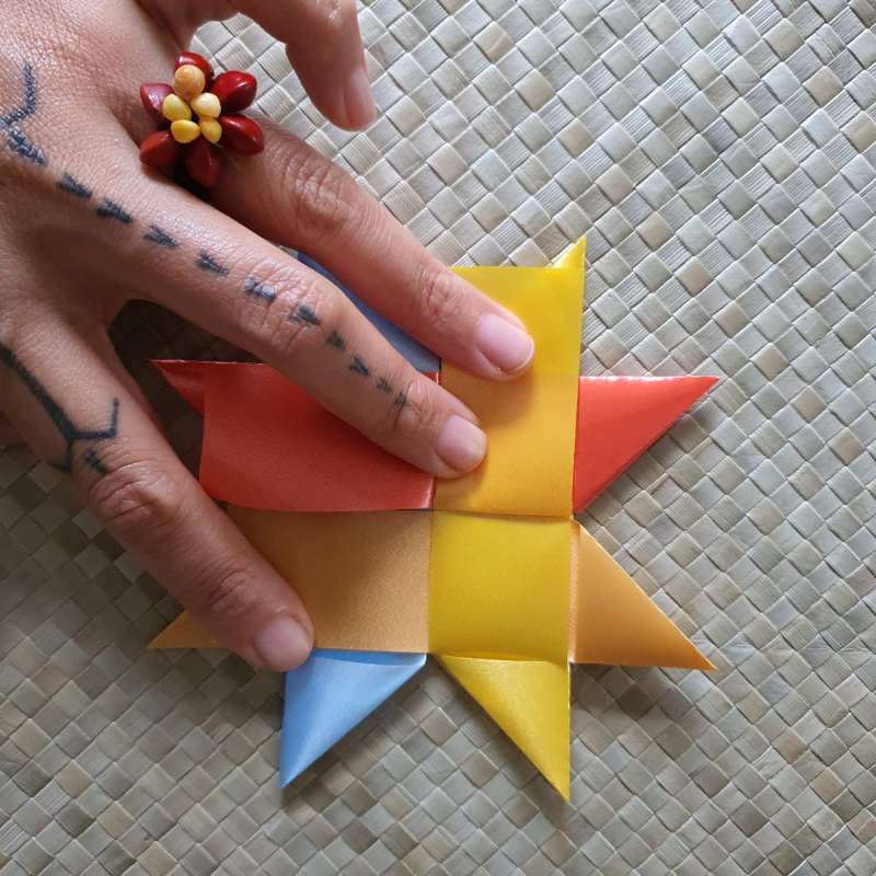 3 ways to finish your woven star