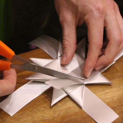 Learning to weave a star is fun, relaxing and a great activity to do with others.